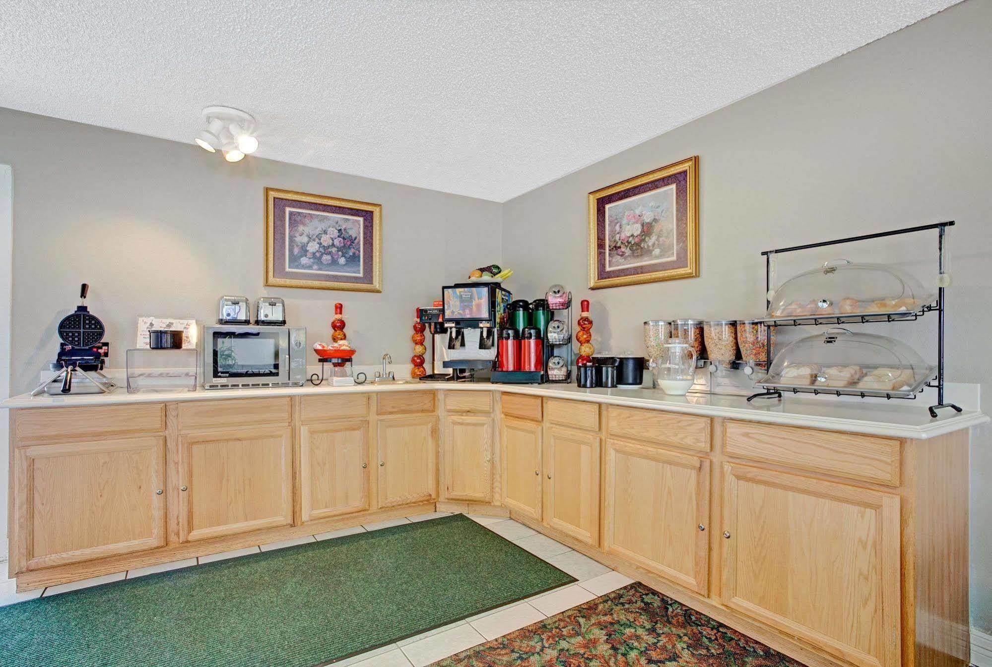 Quality Inn Oklahoma City South Екстериор снимка
