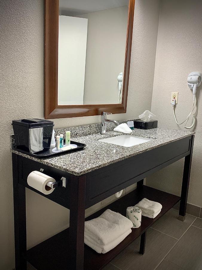 Quality Inn Oklahoma City South Екстериор снимка
